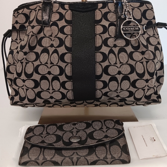 Coach Signature Monogram Stripe Canvas Devin Shoulder Bag w/ Peyton Wallet - Picture 2 of 16